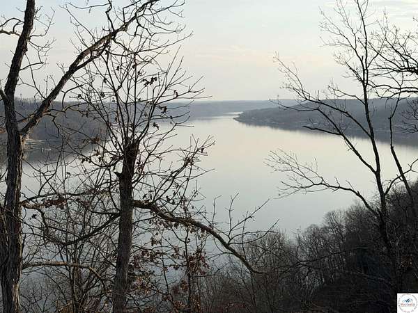 6 Acres of Residential Land for Sale in Stover, Missouri