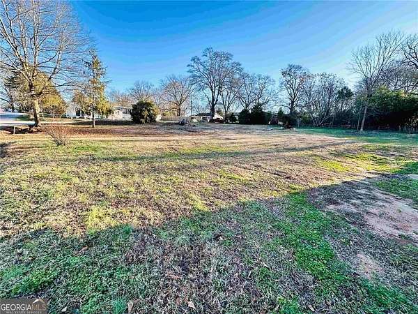 0.75 Acres of Residential Land for Sale in Royston, Georgia