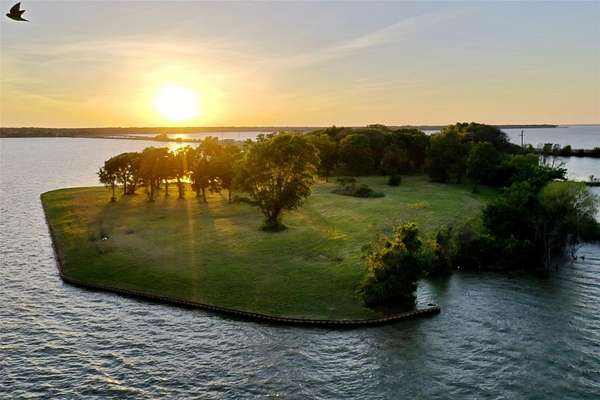 10.7 Acres of Commercial Land for Sale in Gun Barrel City, Texas