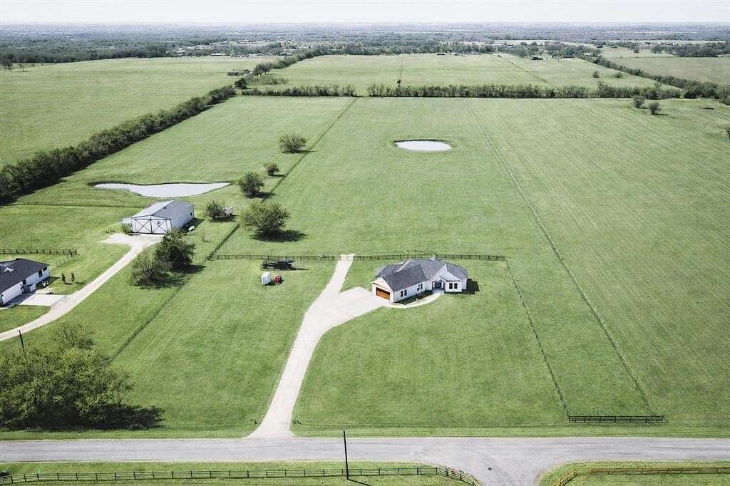 10.7 Acres of Land with Home for Sale in Van Alstyne, Texas