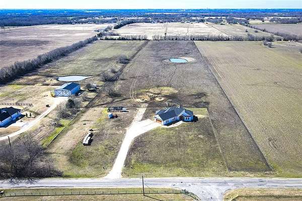 10.7 Acres of Land with Home for Sale in Van Alstyne, Texas