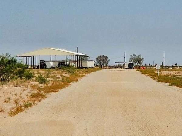 610 Acres of Recreational Land with Home for Sale in Pecos, Texas