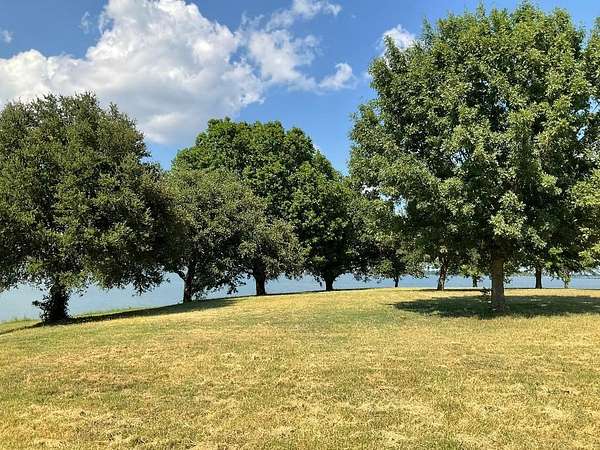2.4 Acres of Residential Land for Sale in Corsicana, Texas