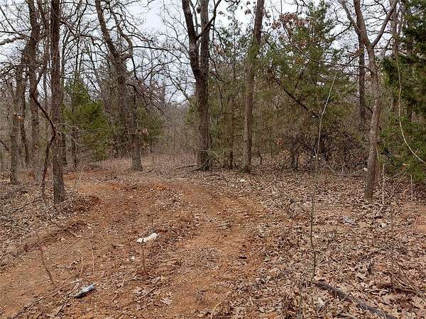 1.35 Acres of Residential Land for Sale in Guthrie, Oklahoma