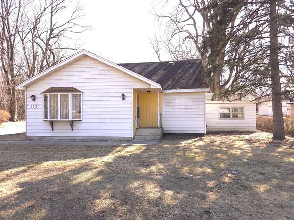 1.64 Acres of Land with Home for Sale in Hazel Crest, Illinois