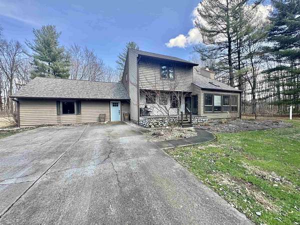 5 Acres of Land with Home for Sale in Jasonville, Indiana