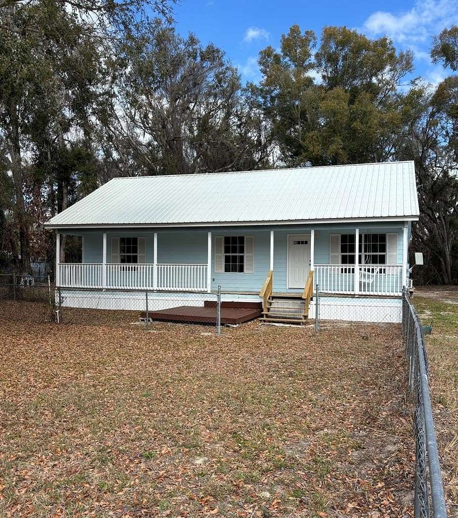 2.43 Acres of Land with Home for Lease in Old Town, Florida