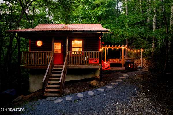 1.44 Acres of Improved Residential Land for Sale in Sevierville, Tennessee