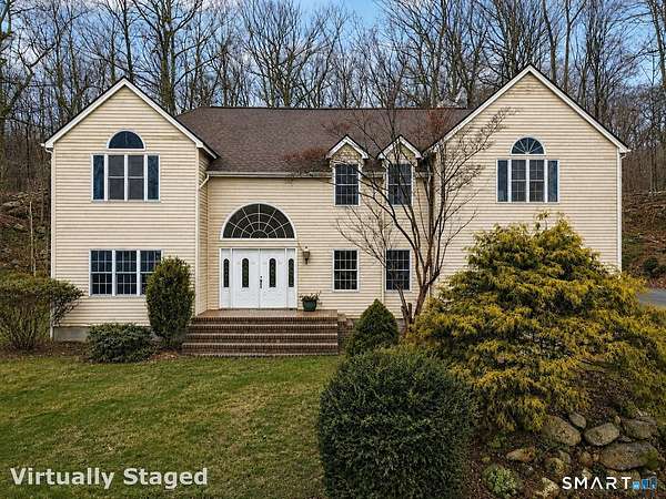 2.62 Acres of Land with Home for Sale in Redding, Connecticut