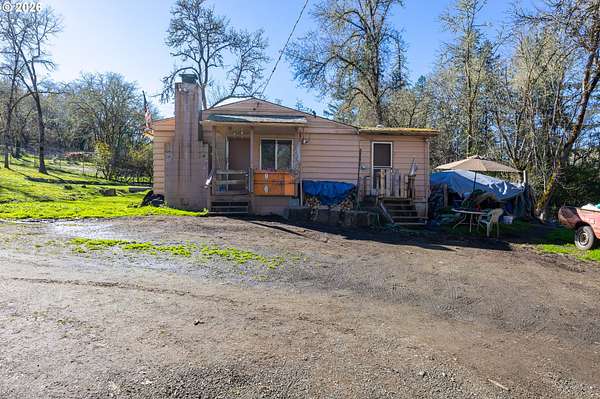 1.8 Acres of Land with Home for Sale in Roseburg, Oregon