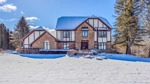 1.5 Acres of Land with Home for Sale in Rochester, Michigan