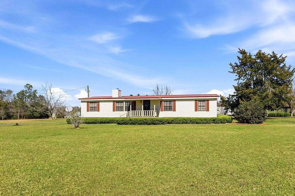 3 Acres of Land with Home for Sale in Hahira, Georgia