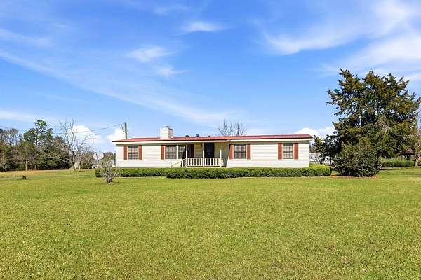 3 Acres of Land with Home for Sale in Hahira, Georgia