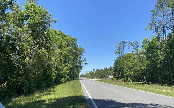 16 Acres of Land for Sale in Branford, Florida