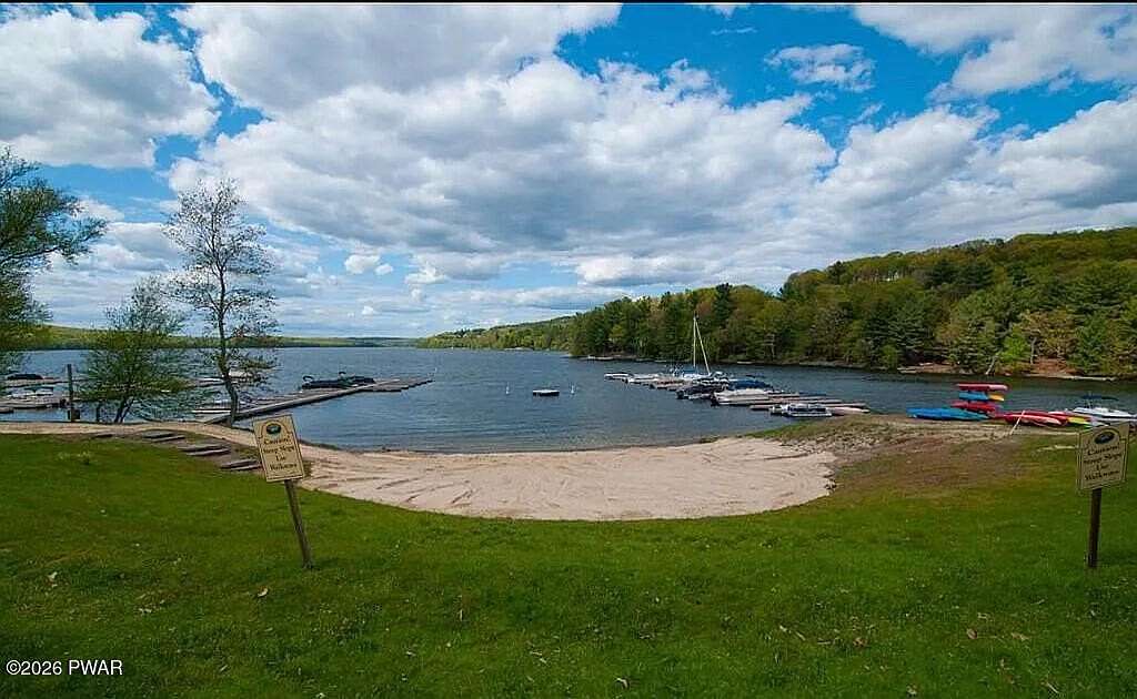 1.2 Acres of Residential Land for Sale in Tafton, Pennsylvania