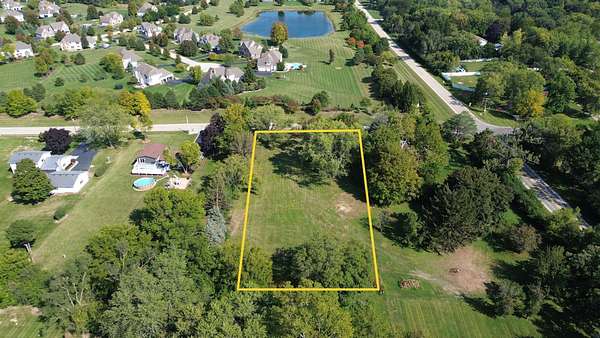 1 Acre of Residential Land for Sale in Cary, Illinois