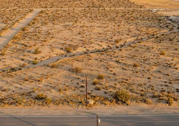 10 Acres of Commercial Land for Sale in Hesperia, California