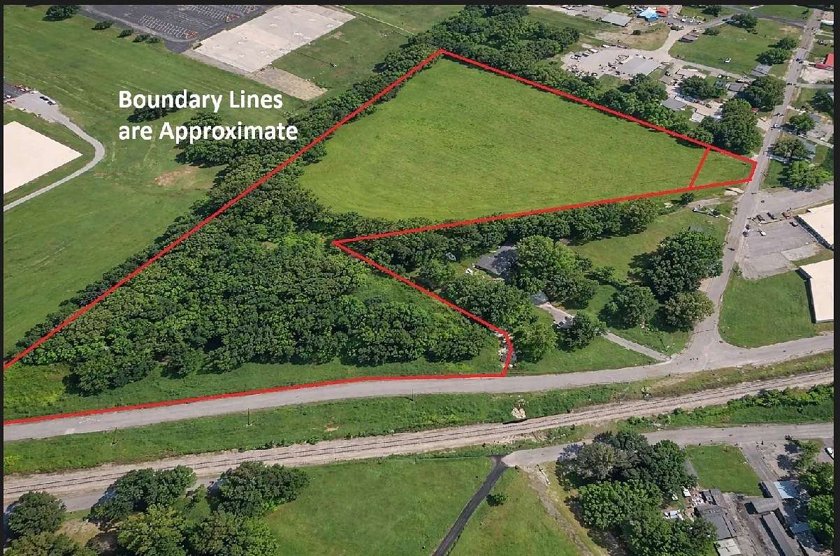 11.1 Acres of Land for Sale in Humboldt, Tennessee