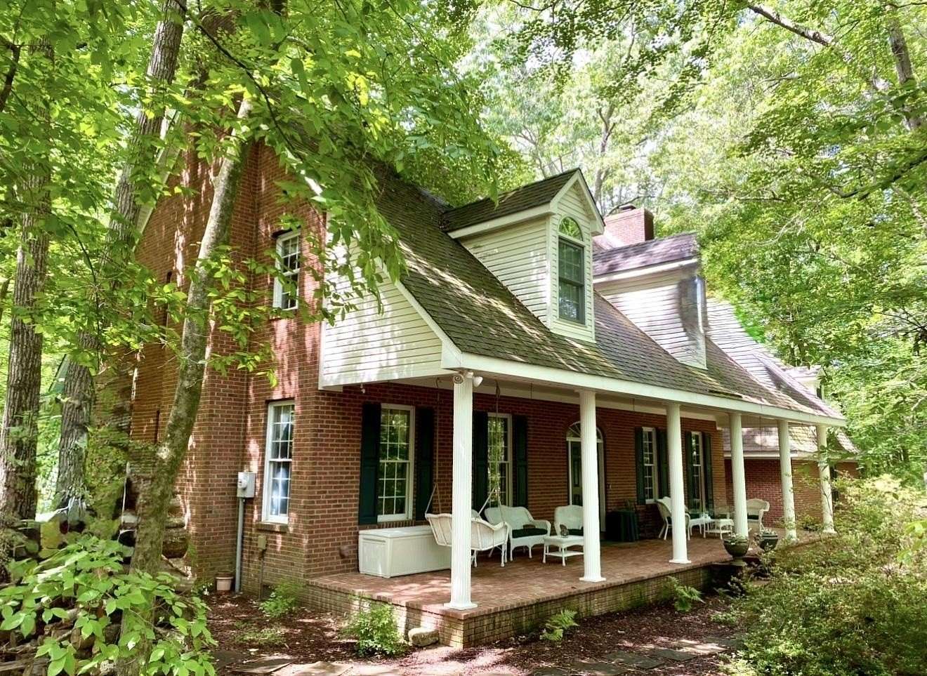 15 Acres of Land with Home for Sale in Florence, Alabama