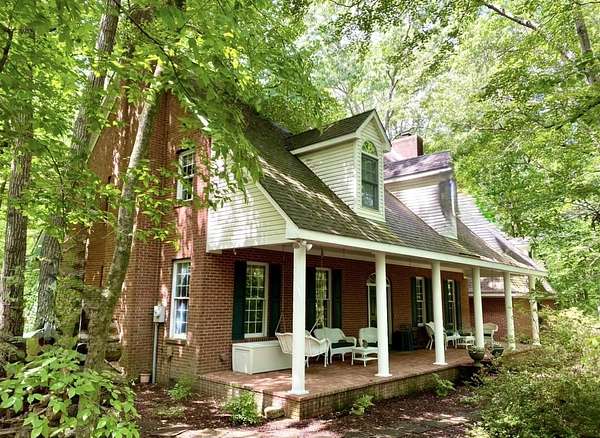 15 Acres of Land with Home for Sale in Florence, Alabama