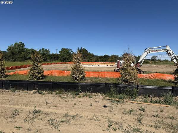 2 Acres of Land with Home for Sale in Wilsonville, Oregon