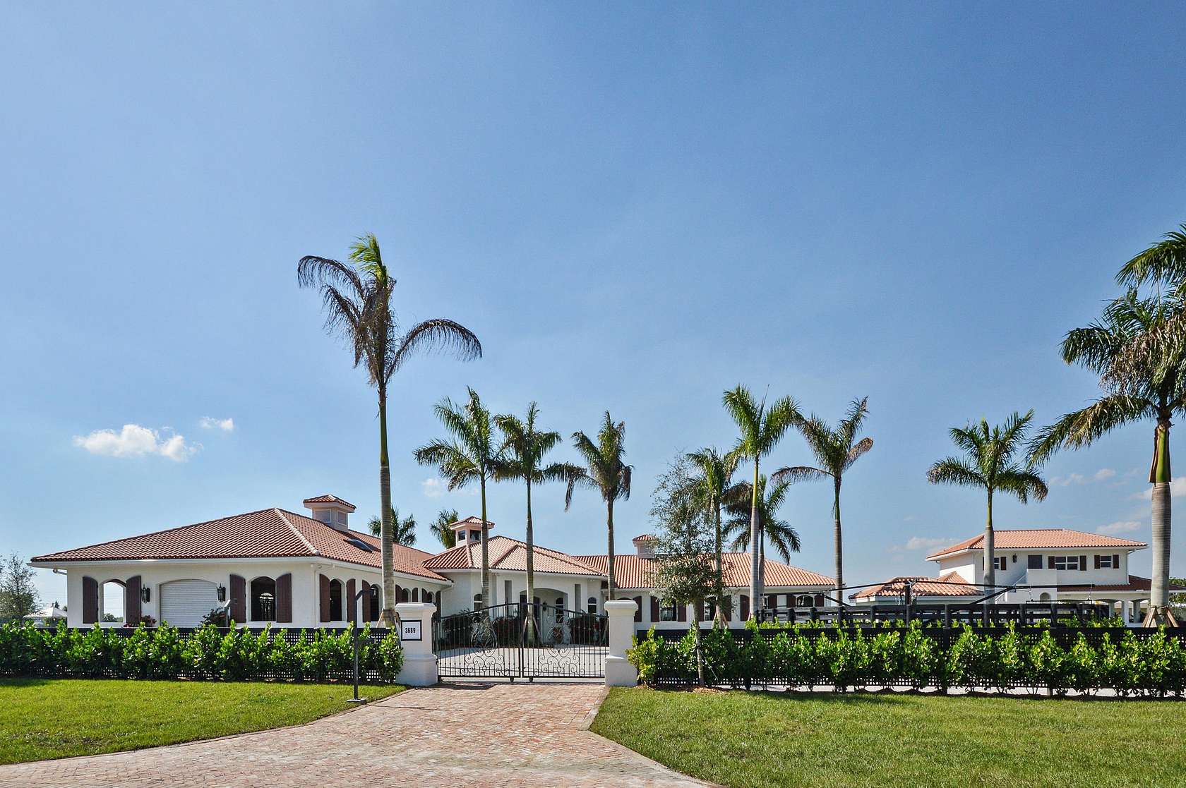 3 Acres of Land with Home for Lease in Wellington, Florida