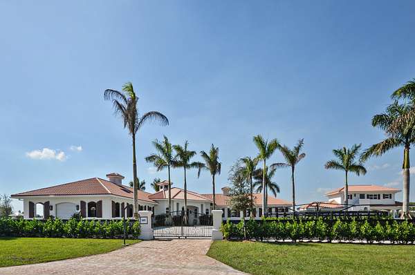 3 Acres of Land with Home for Lease in Wellington, Florida