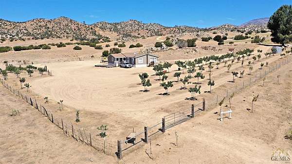 20.4 Acres of Land with Home for Sale in Caliente, California