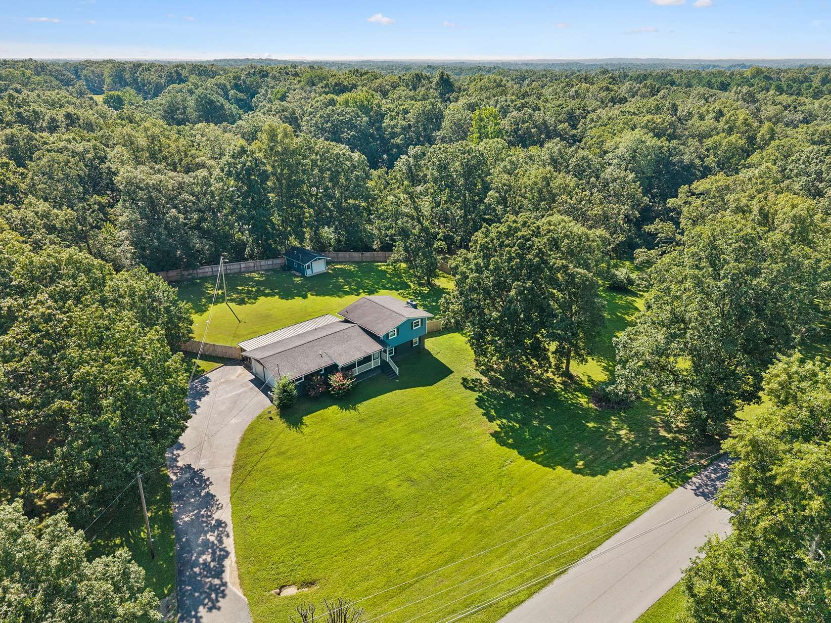 3.1 Acres of Land with Home for Sale in Waverly, Tennessee