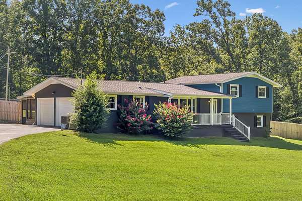 3.1 Acres of Land with Home for Sale in Waverly, Tennessee