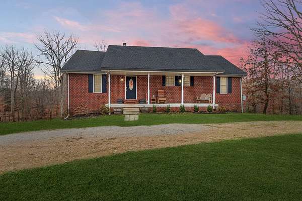 12 Acres of Land with Home for Sale in Dickson, Tennessee