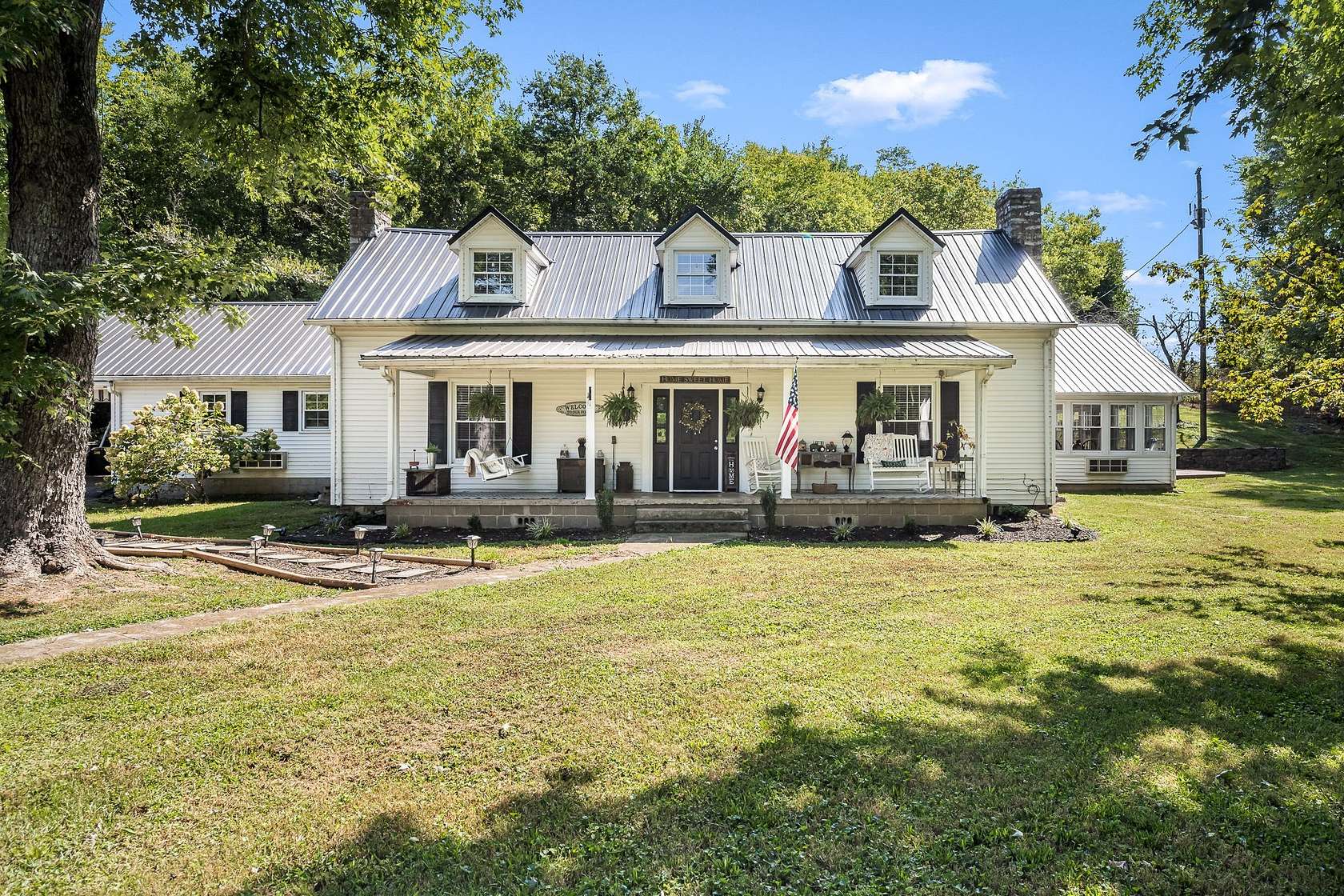 15 Acres of Land with Home for Sale in Bell Buckle, Tennessee