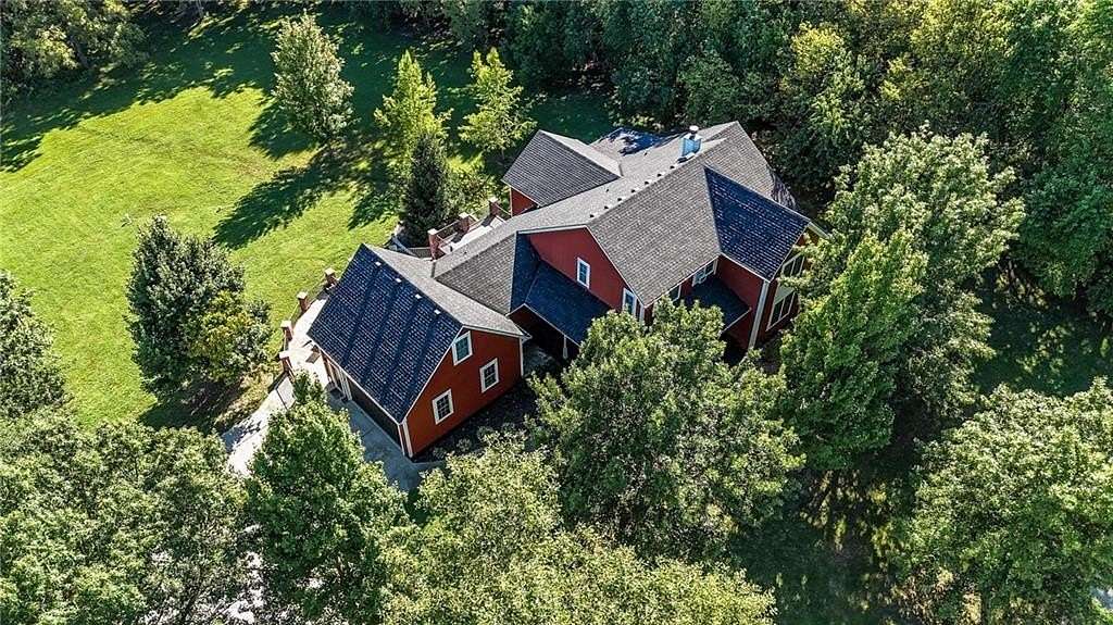 18 Acres of Land with Home for Sale in Harrisonville, Missouri