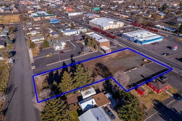 0.34 Acres of Commercial Land for Sale in Madras, Oregon