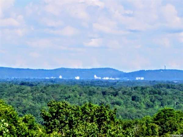 1.39 Acres of Residential Land for Sale in Hot Springs, Arkansas