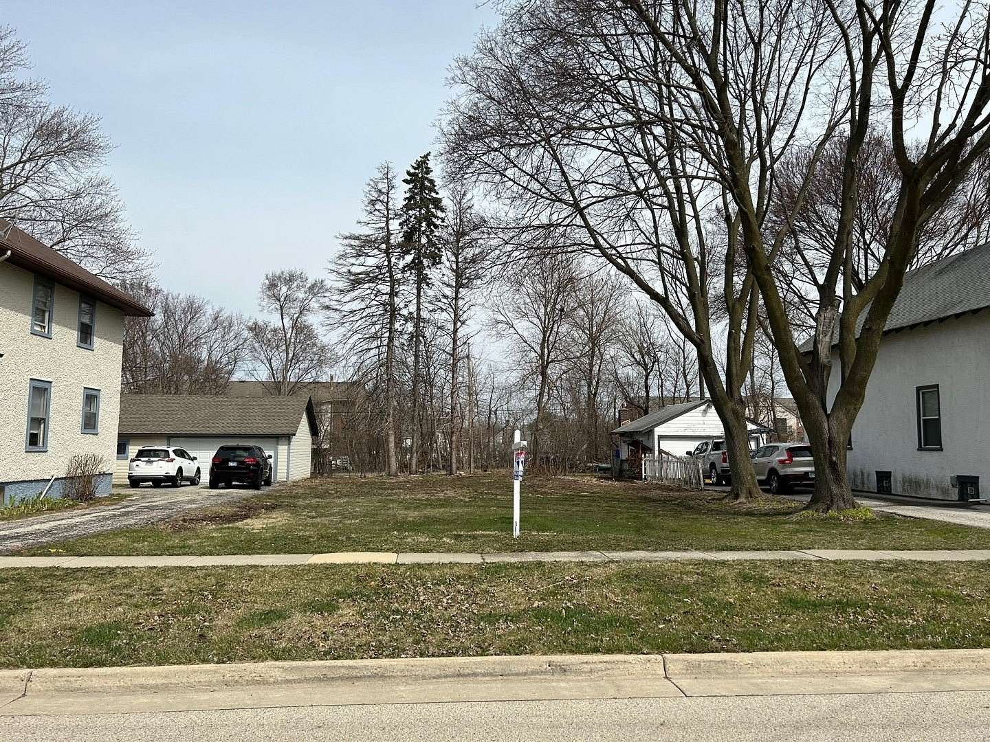 Land for Sale in Libertyville, Illinois