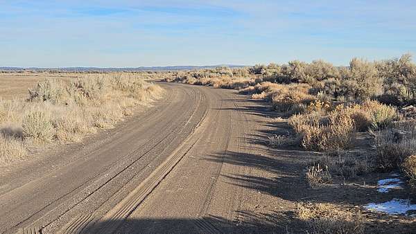 2.5 Acres of Residential Land for Sale in Christmas Valley, Oregon