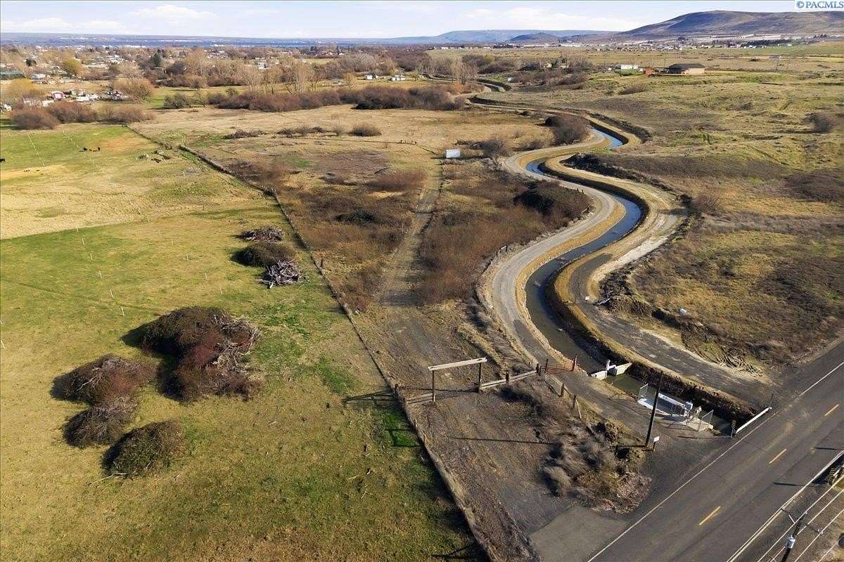 14 Acres of Land for Sale in Kennewick, Washington