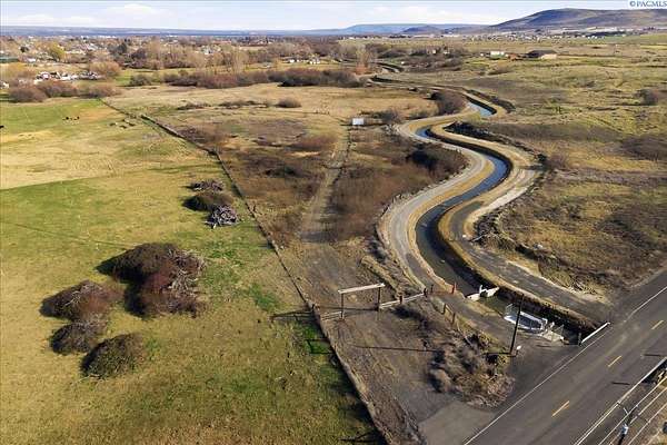 14 Acres of Land for Sale in Kennewick, Washington