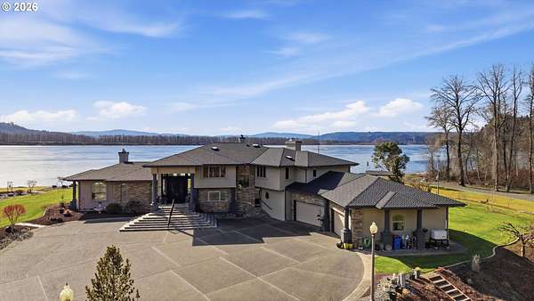 16.8 Acres of Recreational Land with Home for Sale in Longview, Washington