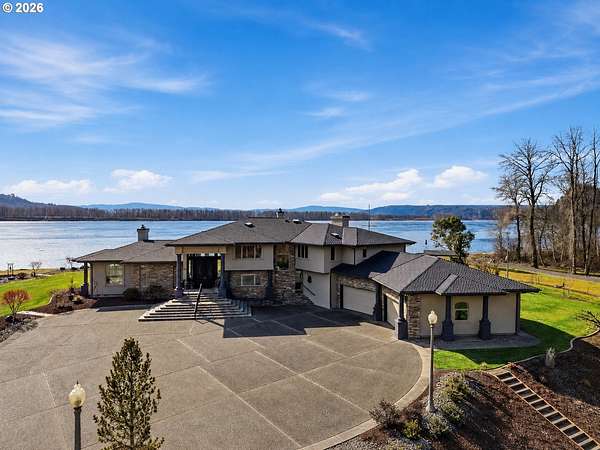 16.8 Acres of Recreational Land with Home for Sale in Longview, Washington