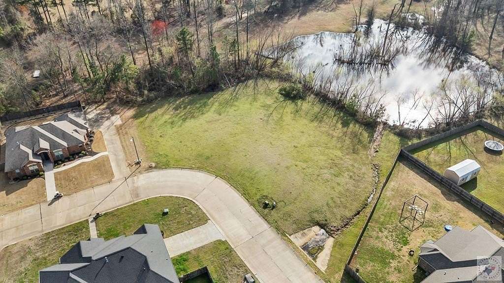 0.84 Acres of Residential Land for Sale in Texarkana, Texas