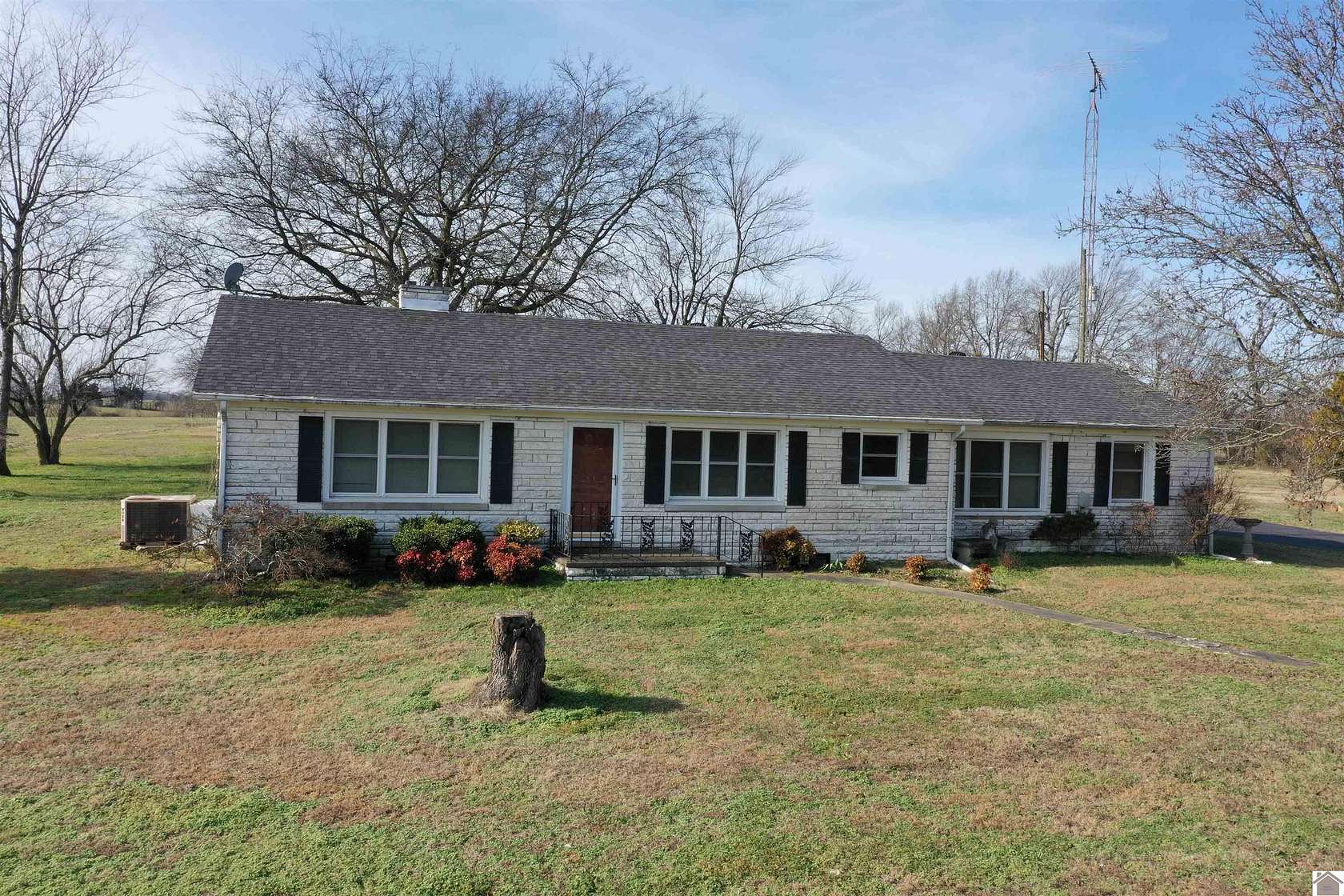 99 Acres of Land with Home for Auction in Sedalia, Kentucky