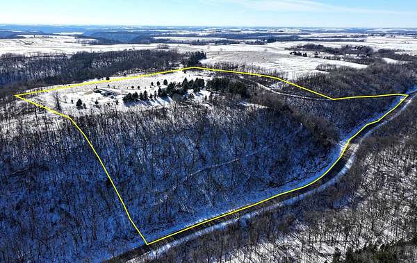 33.4 Acres of Land with Home for Sale in Wabasha, Minnesota