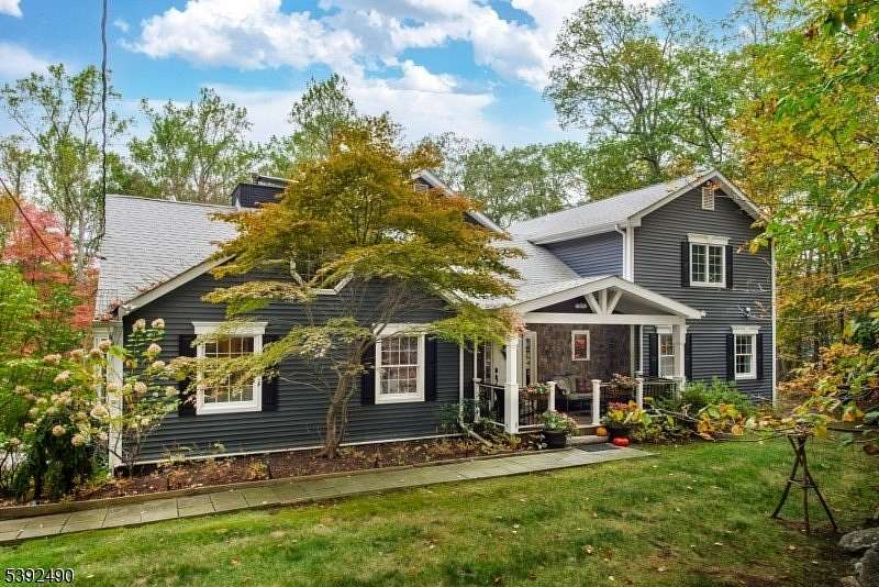 2 Acres of Land with Home for Sale in Kinnelon, New Jersey