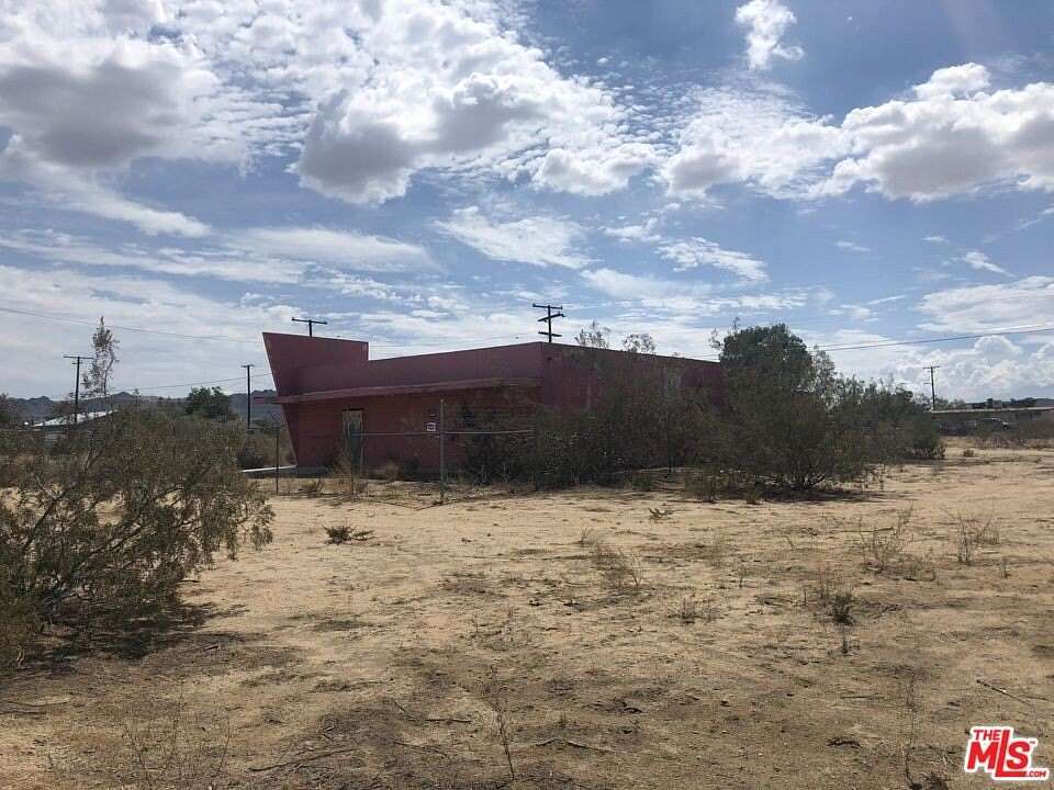0.91 Acres of Mixed-Use Land for Sale in Joshua Tree, California