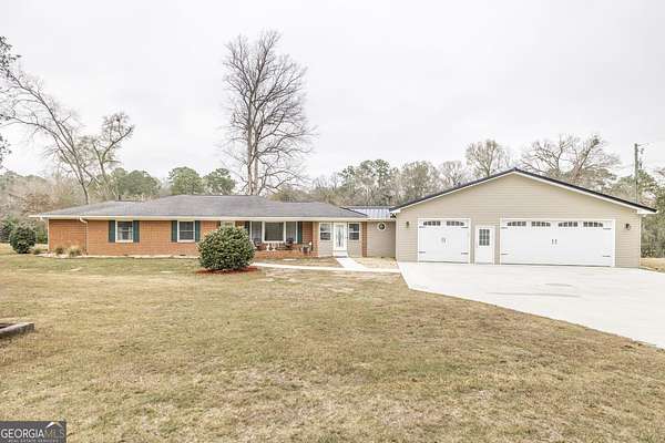 2.24 Acres of Land with Home for Sale in Hawkinsville, Georgia