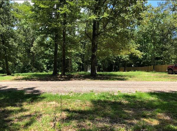 1.14 Acres of Residential Land for Sale in Savannah, Tennessee