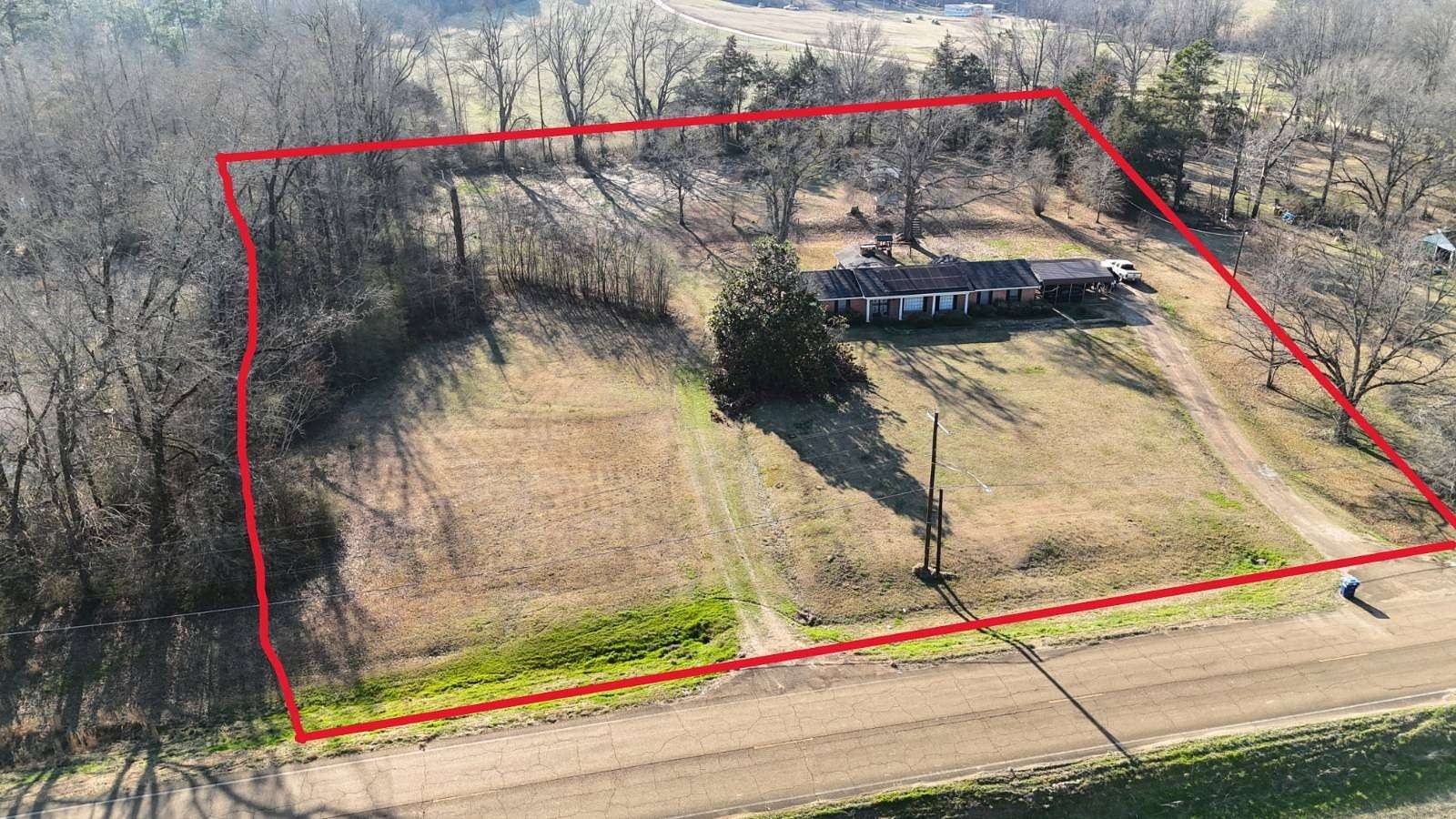 3.4 Acres of Land with Home for Sale in Vaiden, Mississippi