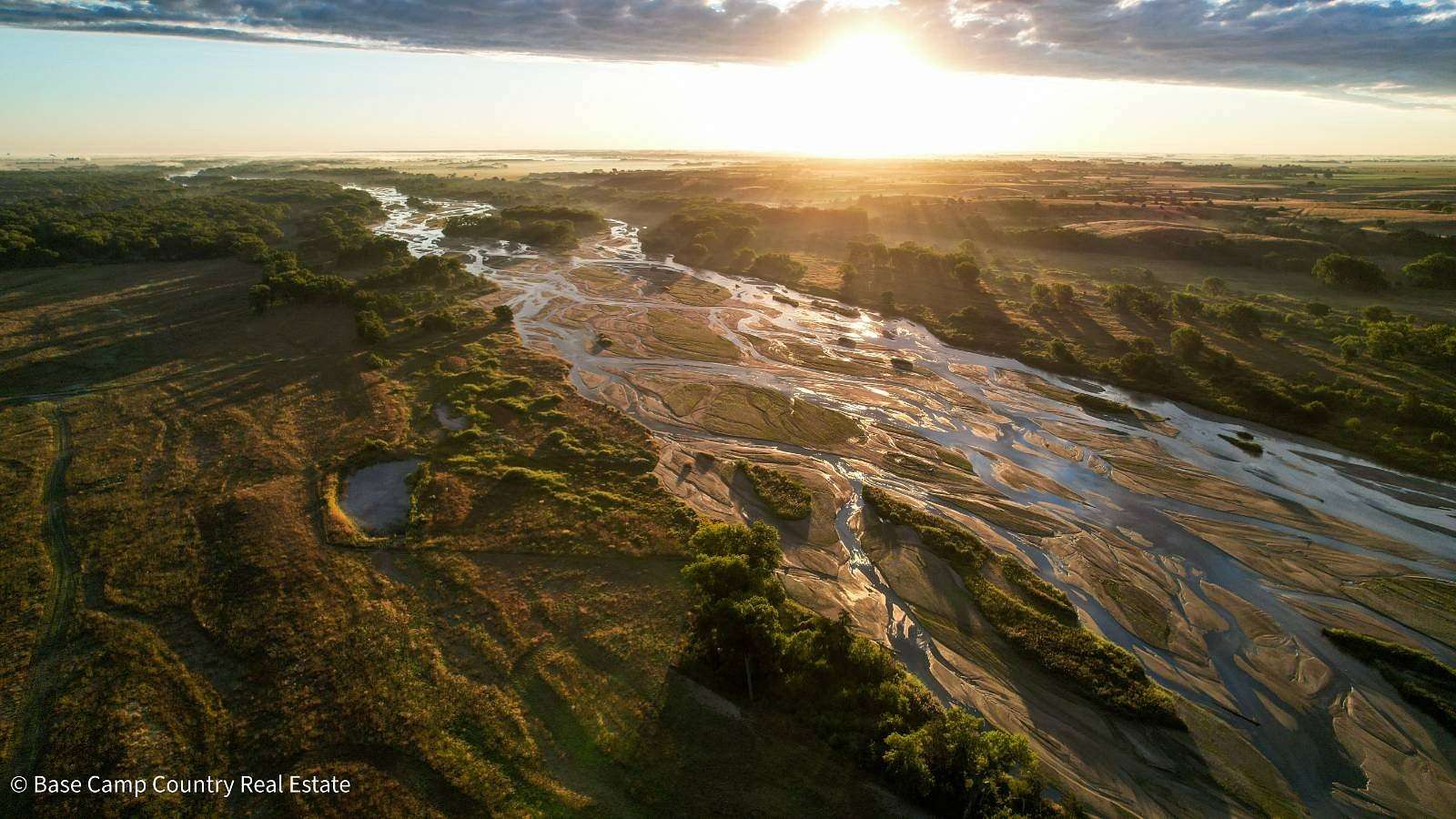 425 Acres of Land for Sale in Central City, Nebraska